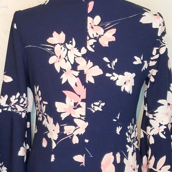 Eliza J Dress Blue with Pink & White Flowers Bell Sleeve size 4 - Picture 7 of 9